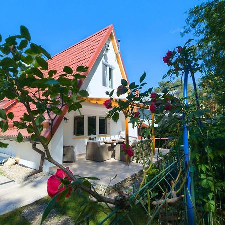 Dom Wakacyjny Za Zakretem Rowy  Exterior photo
